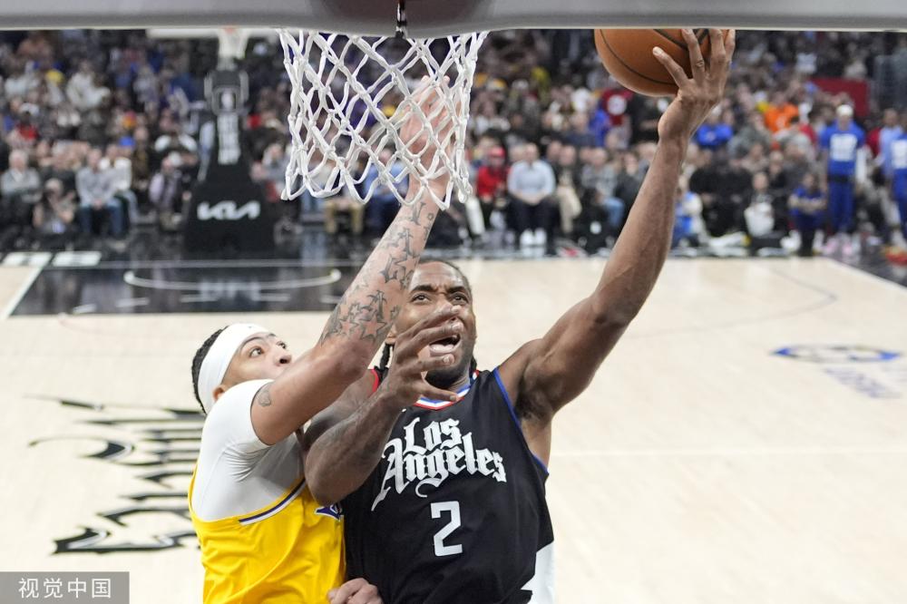 表现出绝不 表现出绝不